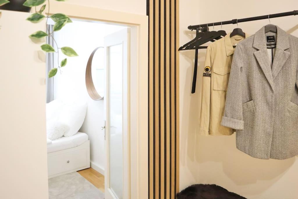 Charming, Modern & Spacious Apartment Wien