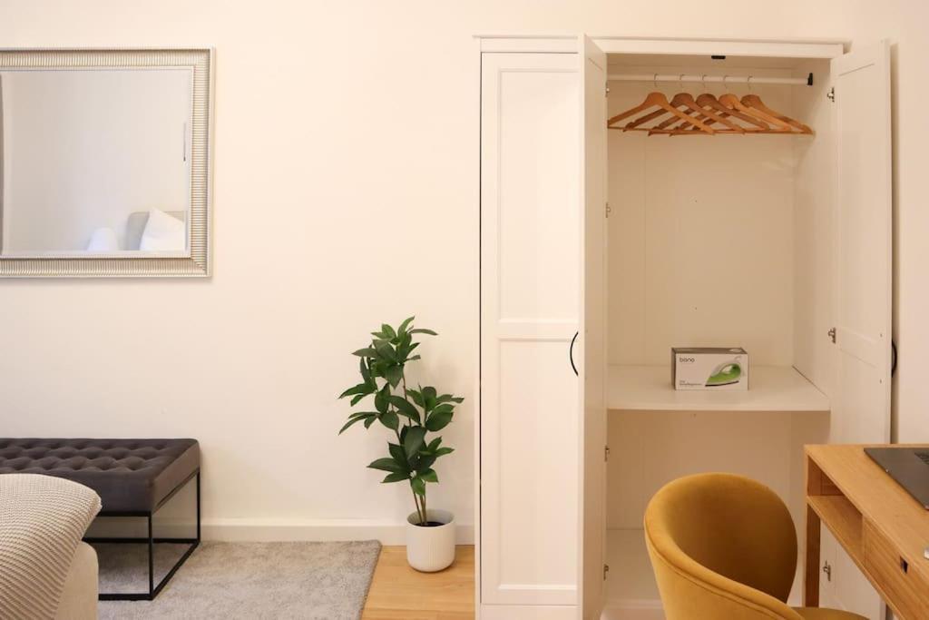 Charming, Modern & Spacious Apartamento
