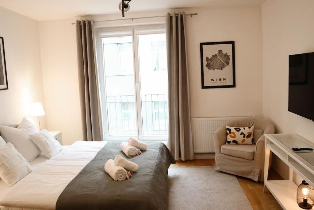 Charming, Modern & Spacious Apartamento *